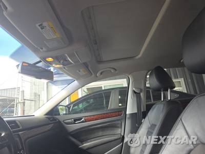 2013 Volkswagen Passat TDI SEL Premium - zdjęcie 17 z 37 - miniatura