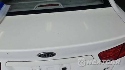 2010 Kia Forte EX Sedan - zdjęcie 31 z 32 - miniatura