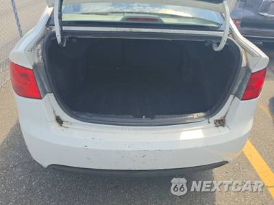 2010 Kia Forte EX Sedan - zdjęcie 16 z 32 - miniatura