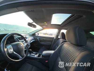 2016 Nissan Altima 2.5 SV - zdjęcie 17 z 45 - miniatura