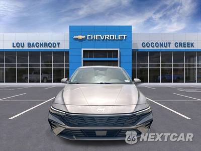 2025 Hyundai Elantra SEL Convenience - zdjęcie 4 z 38 - miniatura