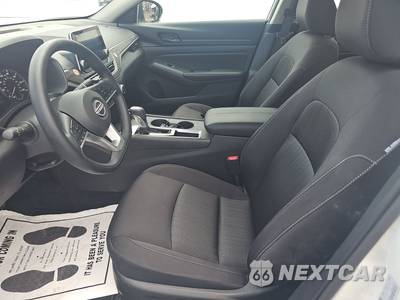 2026 Nissan Altima SV - zdjęcie 7 z 17 - miniatura