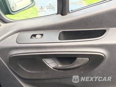 2019 Mercedes-Benz Sprinter 2500 Crew Van High Roof 144.0" WB - zdjęcie 28 z 47 - miniatura