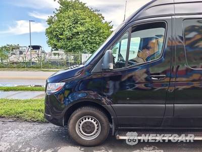 2019 Mercedes-Benz Sprinter 2500 Crew Van High Roof 144.0" WB - zdjęcie 8 z 47 - miniatura