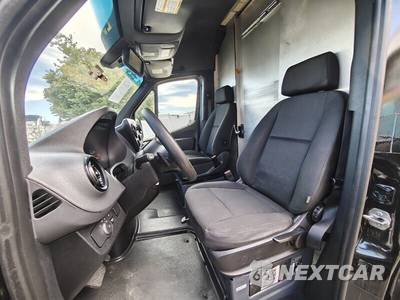 2019 Mercedes-Benz Sprinter 2500 Crew Van High Roof 144.0" WB - zdjęcie 42 z 47 - miniatura