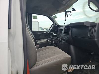 2012 GMC Savana 2500 Cargo Van 1WT 135.0" WB - zdjęcie 8 z 35 - miniatura