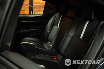 2025 Toyota Camry SE - zdjęcie 10 z 29 - miniatura