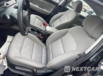 2017 Hyundai Elantra SE Sedan - zdjęcie 11 z 14 - miniatura
