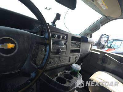 2023 Chevrolet Express 3500 Cutaway 1WT - zdjęcie 11 z 38 - miniatura