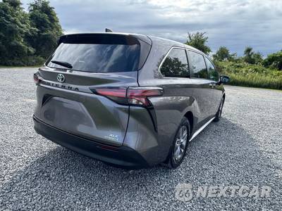 2021 Toyota Sienna XLE 7-Passenger 120.5" WB - zdjęcie 4 z 67 - miniatura