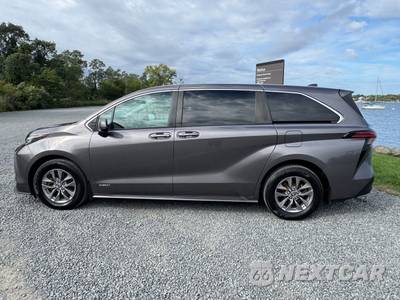2021 Toyota Sienna XLE 7-Passenger 120.5" WB - zdjęcie 7 z 67 - miniatura