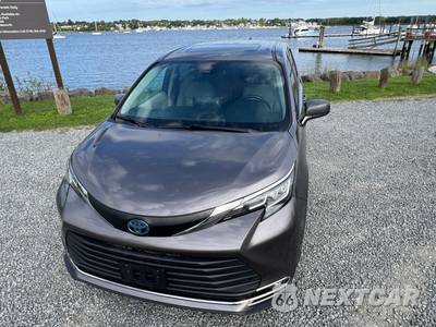 2021 Toyota Sienna XLE 7-Passenger 120.5" WB - zdjęcie 9 z 67 - miniatura