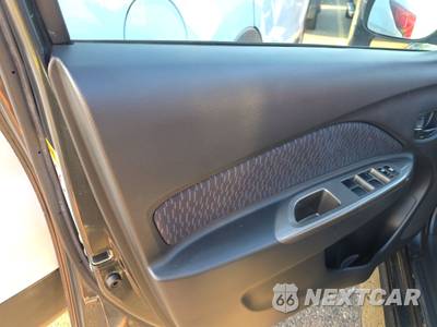 2009 Toyota Yaris Sedan - zdjęcie 9 z 17 - miniatura