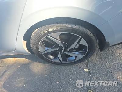 2022 Hyundai Elantra Hybrid Limited - zdjęcie 11 z 21 - miniatura