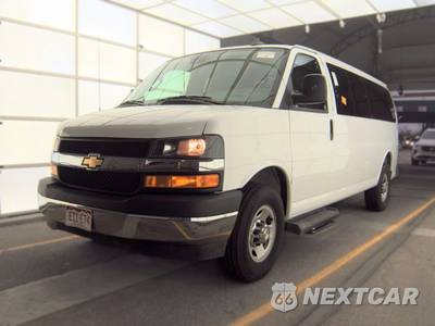 2025 Chevrolet Express 3500 Passenger Van LT 1LT 155.1" WB