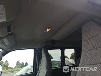 2025 Chevrolet Express 3500 Passenger Van LT 1LT 155.1" WB - zdjęcie 17 z 25 - miniatura
