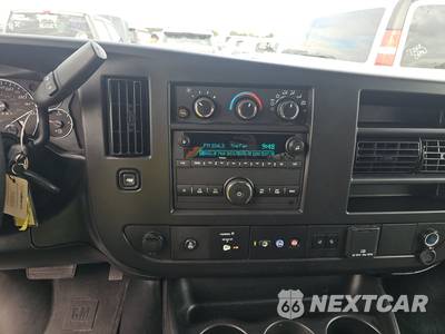 2025 Chevrolet Express 3500 Passenger Van LT 1LT 155.1" WB - zdjęcie 11 z 25 - miniatura