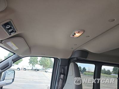 2025 Chevrolet Express 3500 Passenger Van LT 1LT 155.1" WB - zdjęcie 17 z 23 - miniatura