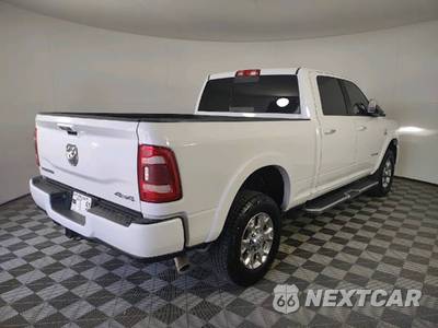 2022 Ram 2500 Laramie Crew Cab Medium Bed - zdjęcie 10 z 20 - miniatura