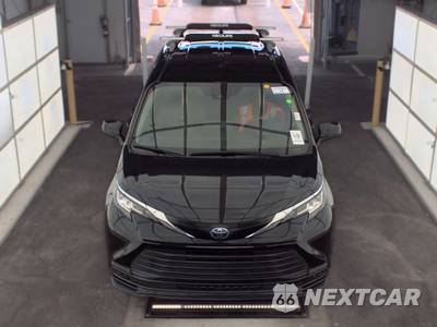 2023 Toyota Sienna LE 8-Passenger 120.5" WB - zdjęcie 2 z 34 - miniatura