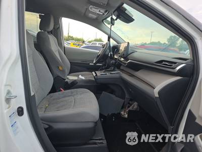 2022 Toyota Sienna LE 8-Passenger 120.5" WB - zdjęcie 8 z 35 - miniatura