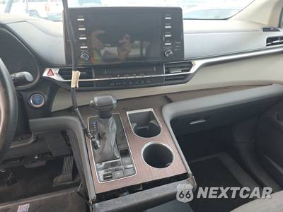 2022 Toyota Sienna LE 8-Passenger 120.5" WB - zdjęcie 11 z 35 - miniatura