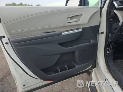 2022 Toyota Sienna LE 8-Passenger 120.5" WB - zdjęcie 9 z 35 - miniatura