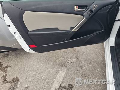 2014 Hyundai Genesis Coupe 2.0T Premium - zdjęcie 9 z 36 - miniatura