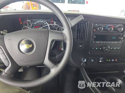 2025 Chevrolet Express 3500 Passenger Van LT 1LT 155.1" WB - zdjęcie 11 z 33 - miniatura
