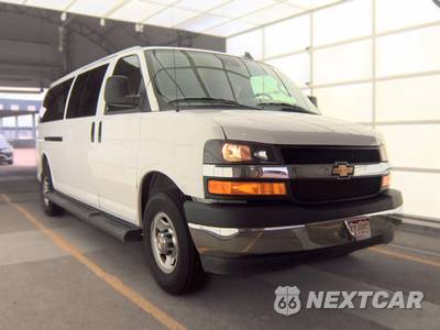 2025 Chevrolet Express 3500 Passenger Van LT 1LT 155.1" WB - zdjęcie 3 z 33 - miniatura