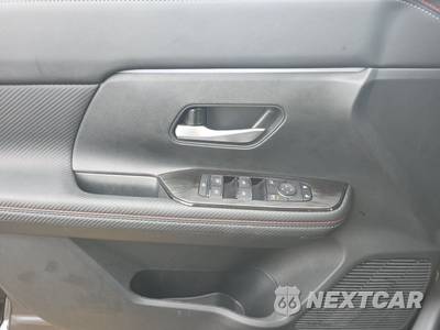 2026 Nissan Kicks SR - zdjęcie 9 z 21 - miniatura