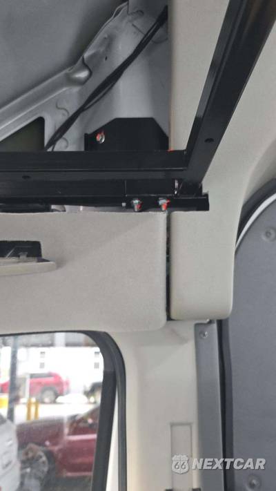 2023 Ford E-Transit Cargo Van High Roof 148.0" WB - zdjęcie 28 z 37 - miniatura