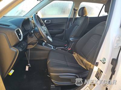 2025 Hyundai Venue SEL - zdjęcie 7 z 25 - miniatura