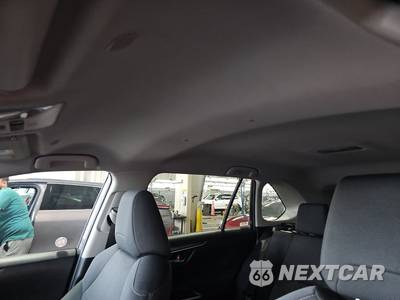 2025 Toyota RAV4 Hybrid XLE - zdjęcie 17 z 39 - miniatura
