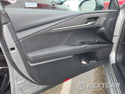 2025 Toyota Camry LE - zdjęcie 9 z 22 - miniatura