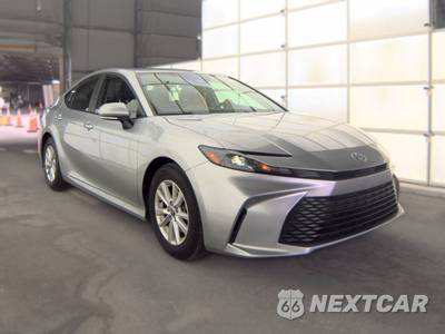 2025 Toyota Camry LE - zdjęcie 3 z 22 - miniatura