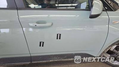 2025 Hyundai Venue SEL - zdjęcie 33 z 36 - miniatura