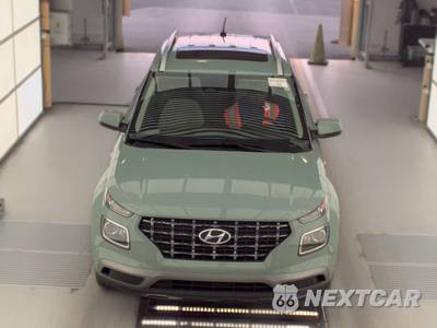 2025 Hyundai Venue SEL - zdjęcie 2 z 36 - miniatura