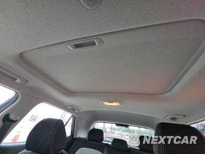 2025 Hyundai Venue SEL - zdjęcie 10 z 22 - miniatura