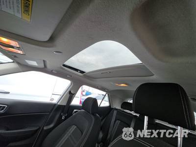 2025 Hyundai Venue SEL - zdjęcie 19 z 33 - miniatura
