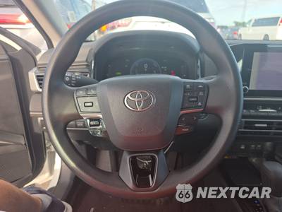 2026 Toyota Camry LE - zdjęcie 10 z 21 - miniatura
