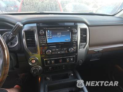 2017 Nissan TITAN XD Platinum Reserve Crew Cab Medium Bed - zdjęcie 11 z 28 - miniatura