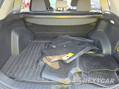 2025 Toyota RAV4 Hybrid XLE - zdjęcie 16 z 31 - miniatura