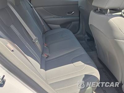 2025 Hyundai Elantra Hybrid SEL Sport - zdjęcie 16 z 27 - miniatura