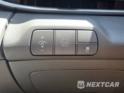 2025 Hyundai Elantra Hybrid SEL Sport - zdjęcie 26 z 27 - miniatura