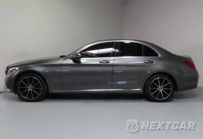 2020 Mercedes-Benz C 300 Sedan - zdjęcie 4 z 10 - miniatura
