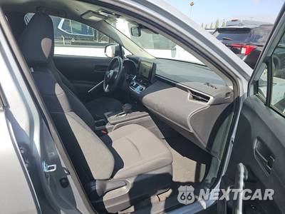 2026 Toyota Corolla Cross LE - zdjęcie 8 z 26 - miniatura