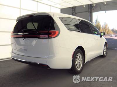 2026 Chrysler Pacifica Select 121.6" WB - zdjęcie 4 z 39 - miniatura