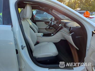 2025 Mercedes-Benz C 300 - zdjęcie 8 z 29 - miniatura