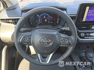 2026 Toyota Corolla Cross LE - zdjęcie 10 z 24 - miniatura
